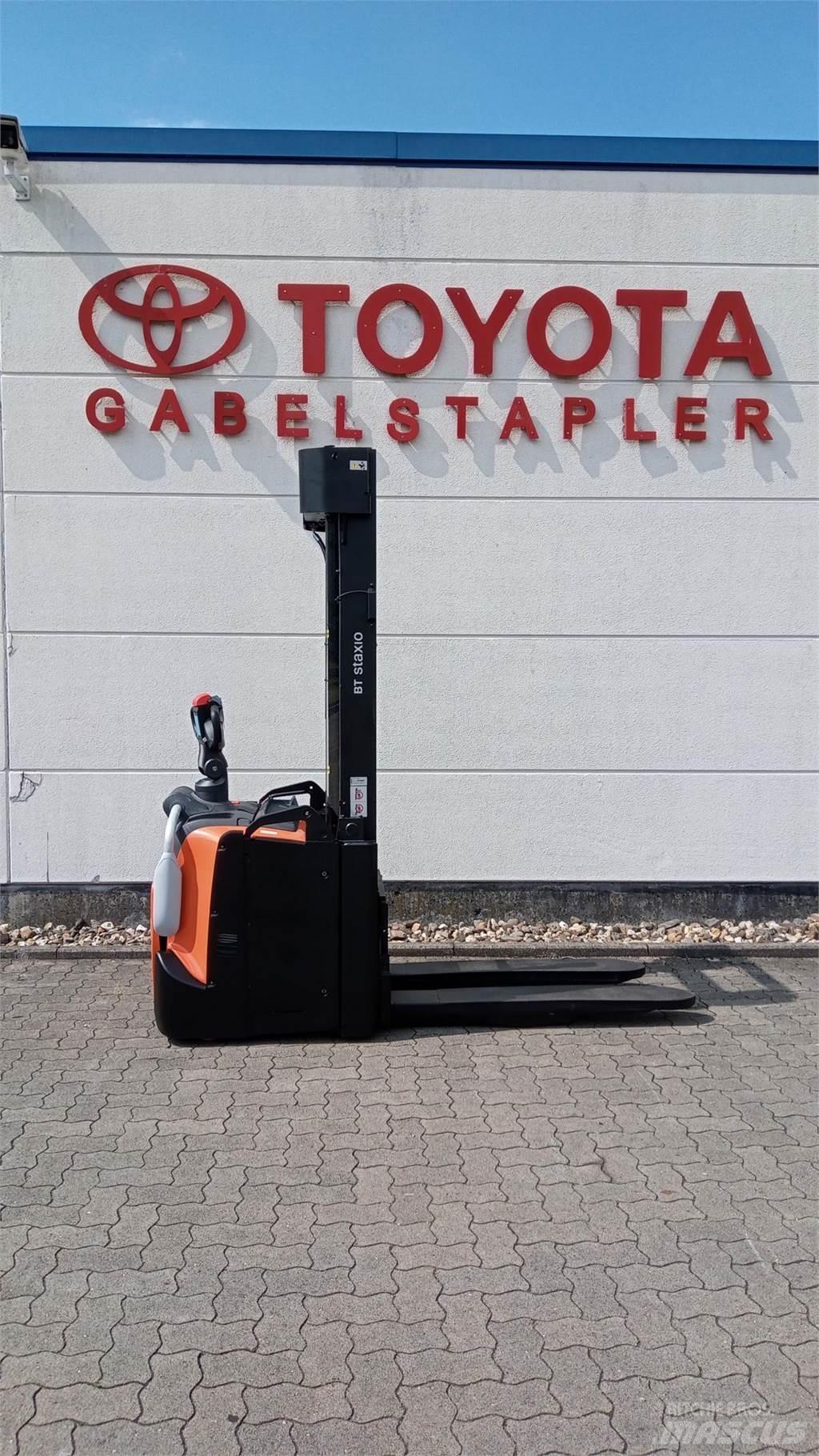 Toyota SWE160L Järelkäidavad virnastajad