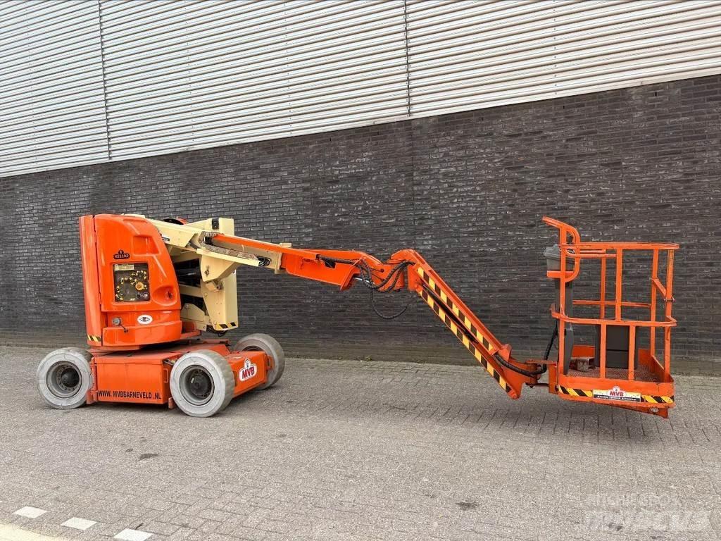 JLG E300AJP Iseliikuvad poomtõstukid