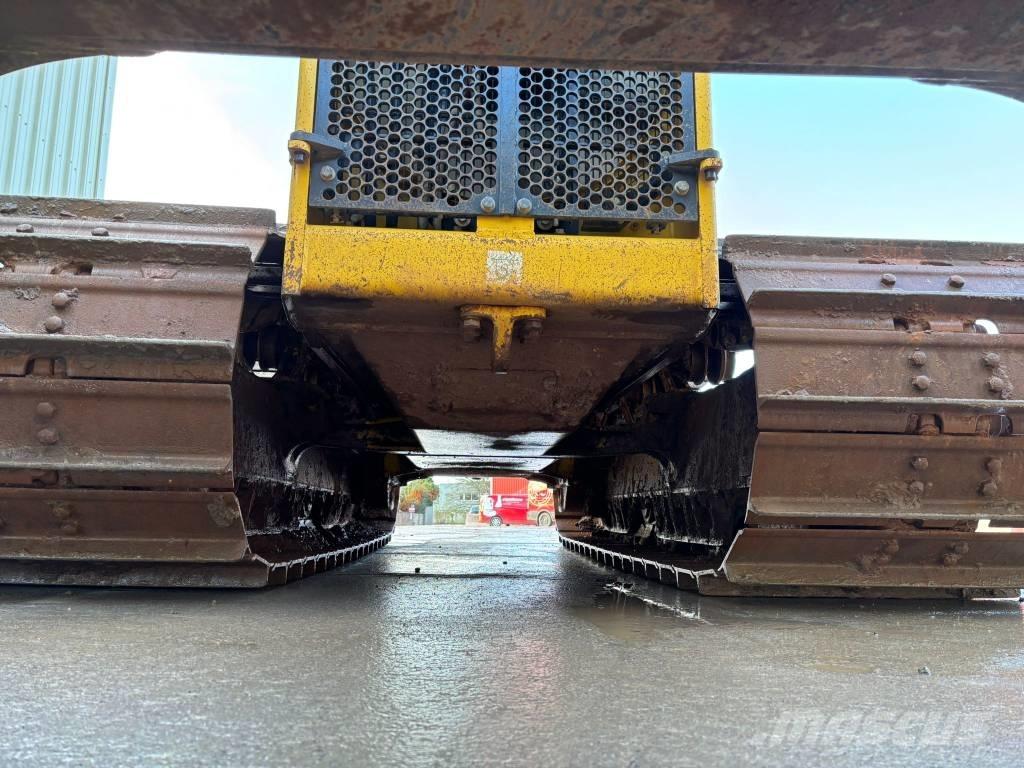 Komatsu D65PX-18E0 Buldooserid