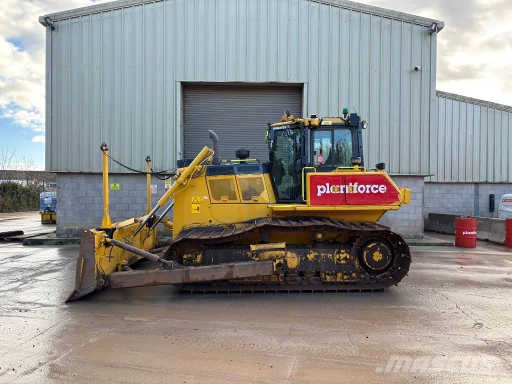 Komatsu D65PX-18E0 Buldooserid