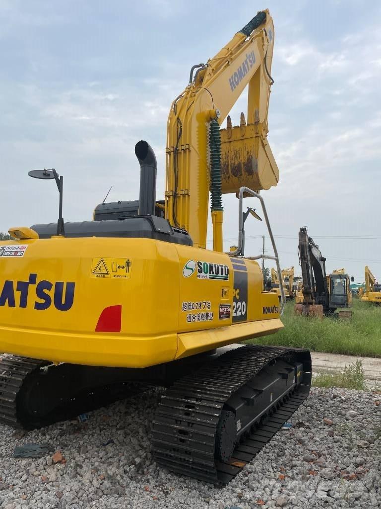Komatsu PC 220 Roomikekskavaatorid