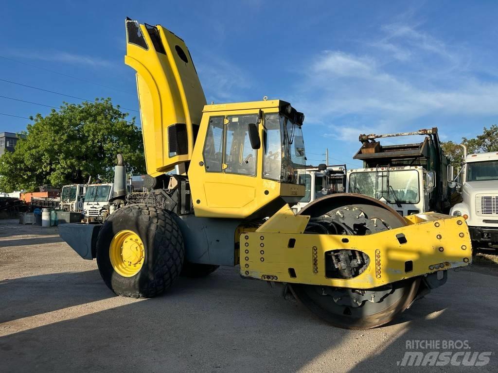 Bomag BW 219 D H-4 Ühe trumliga rullid