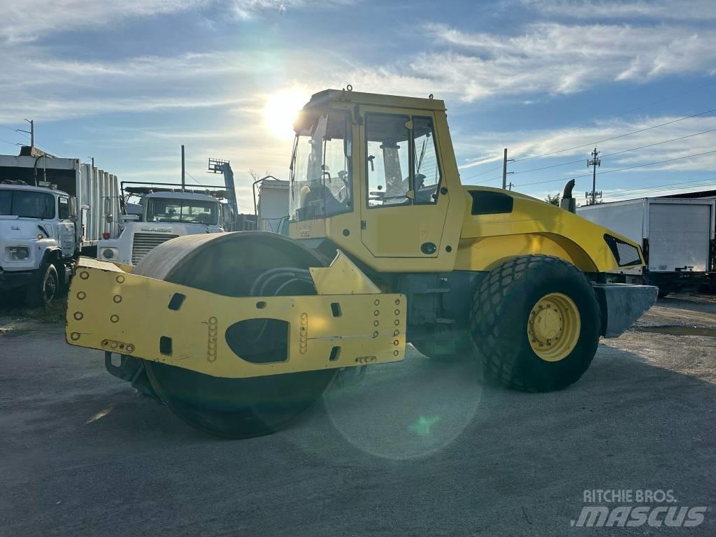 Bomag BW 219 D H-4 Ühe trumliga rullid