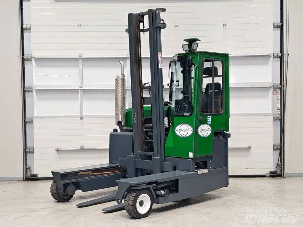 Combilift C3000 Külglaadurid