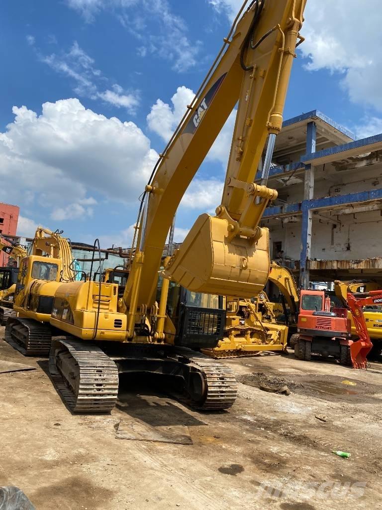 CAT 320 C Roomikekskavaatorid