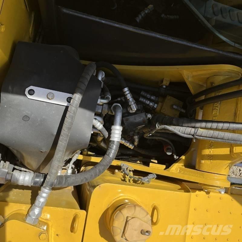 Komatsu PC 70 Roomikekskavaatorid