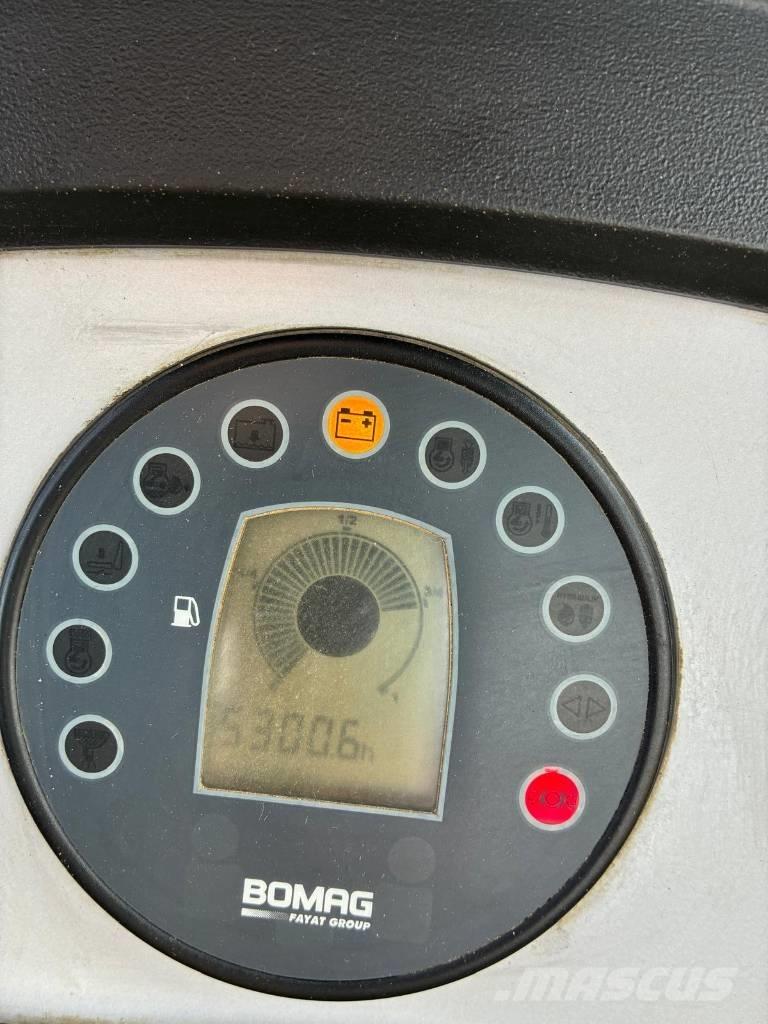 Bomag BW 216PDH4 Pinnasetihendajad