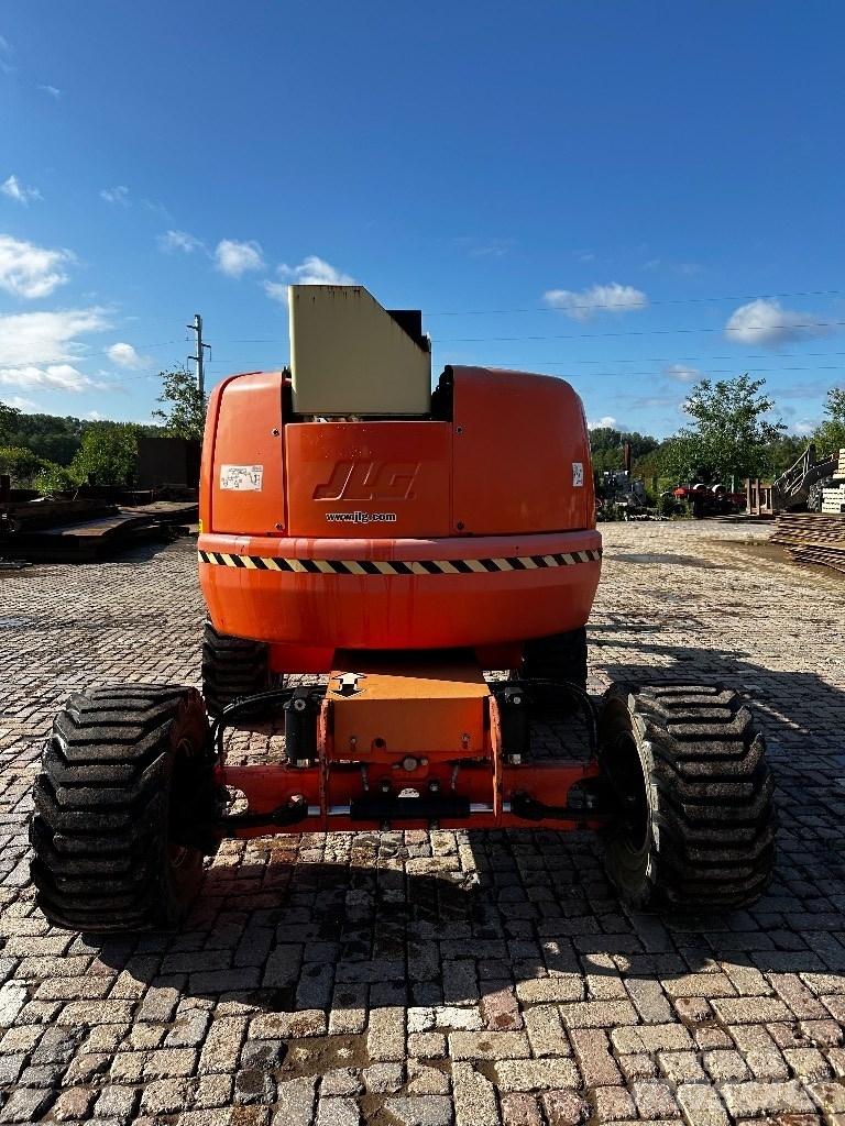 JLG 450 AJ II Iseliikuvad poomtõstukid