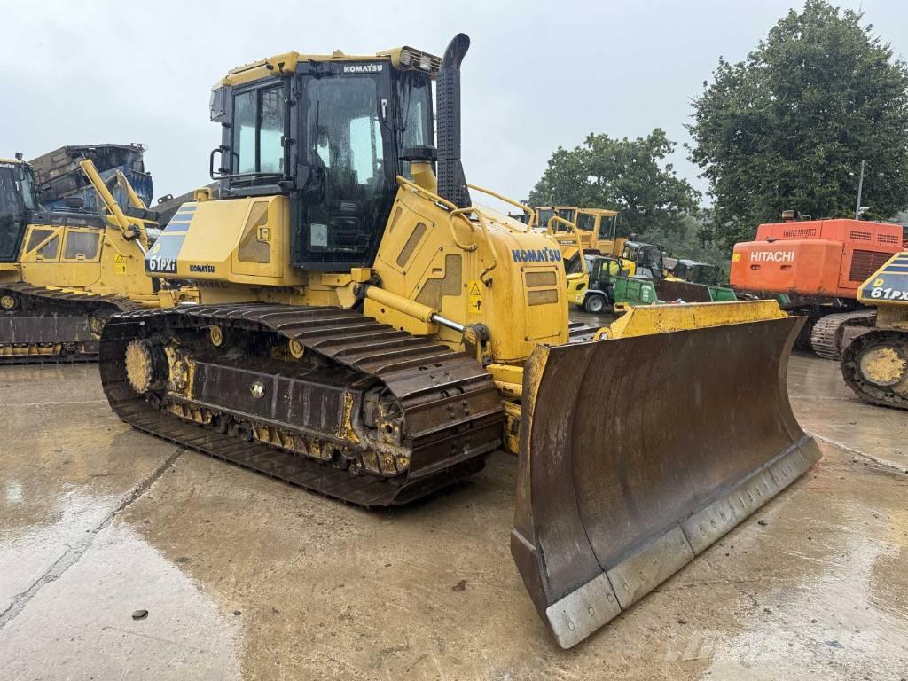 Komatsu D 61 PXI-23 Buldooserid