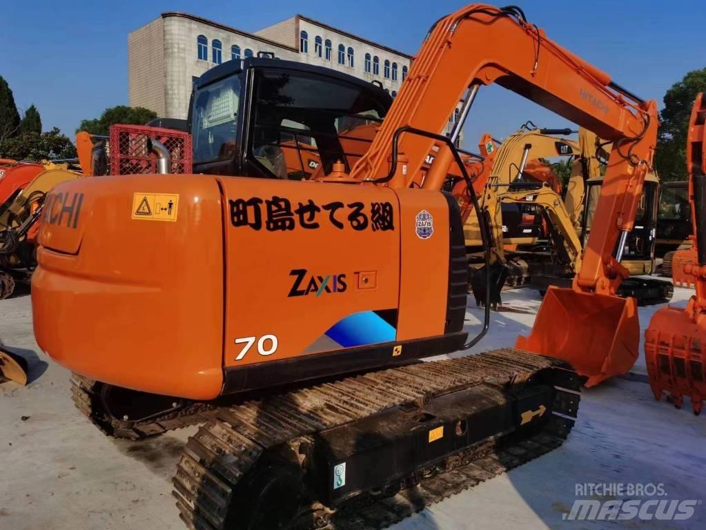 Hitachi ZX 70 Väikeekskavaatorid 7t-12t