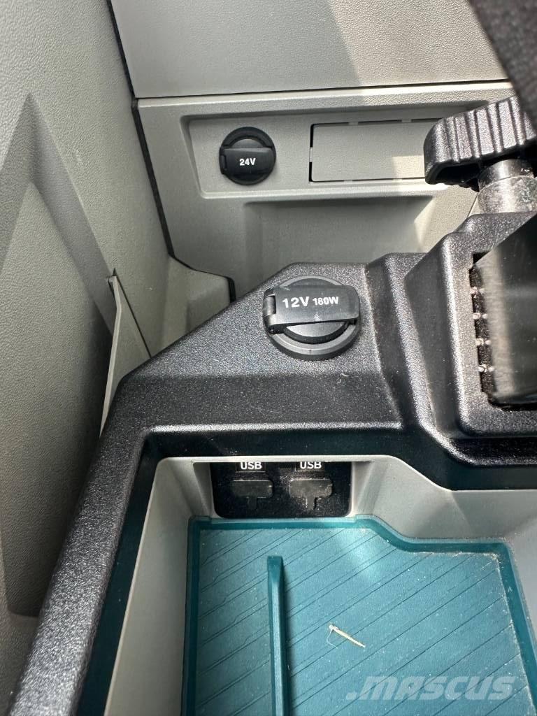 Volvo EC 220 EL Roomikekskavaatorid