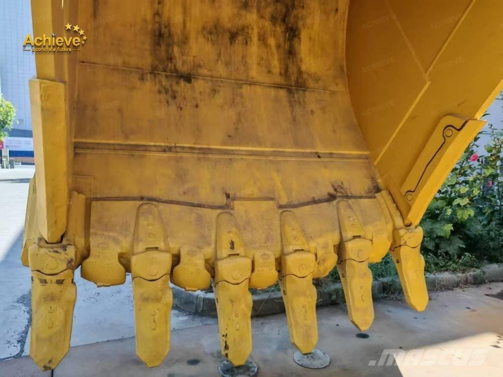 Komatsu PC 2000 Roomikekskavaatorid