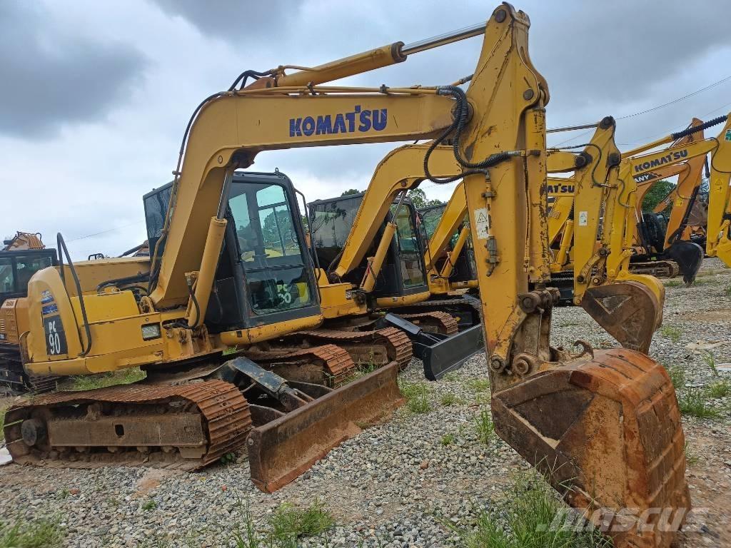 Komatsu PC 90 Roomikekskavaatorid