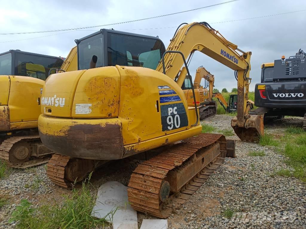 Komatsu PC 90 Roomikekskavaatorid