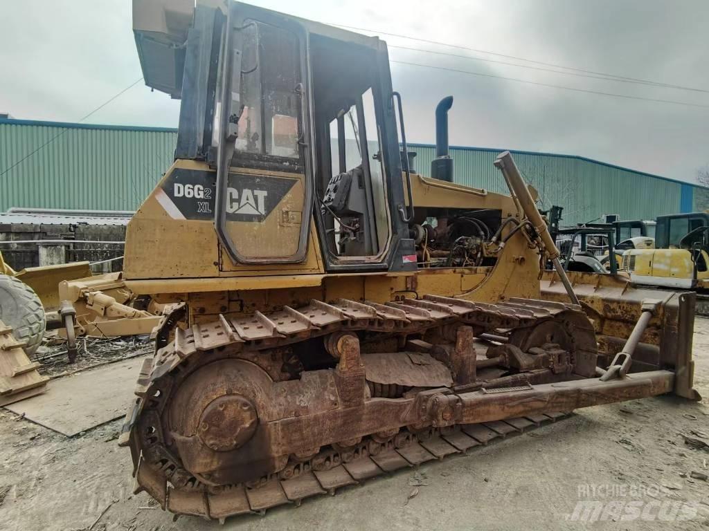CAT D 6 G Buldooserid