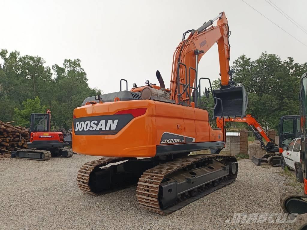 Doosan DX 235 NLC-5 Roomikekskavaatorid
