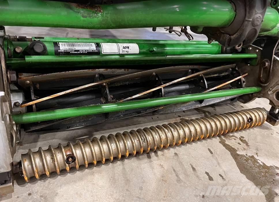 John Deere 7500A Fairway niidukid