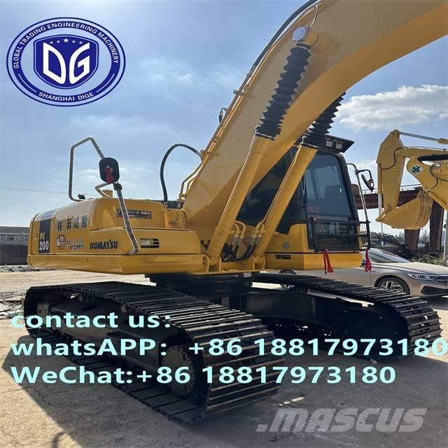 Komatsu PC 200-7 Roomikekskavaatorid