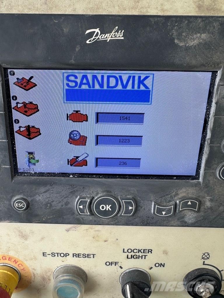 Sandvik QJ 241 Iseliikuvad purustid