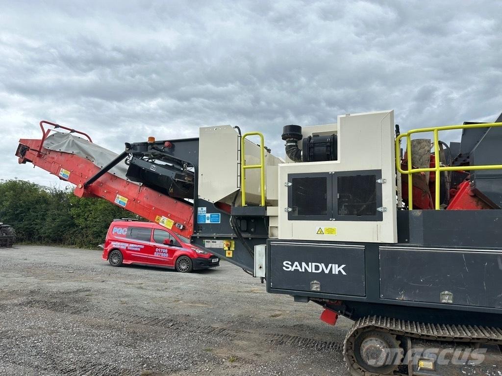 Sandvik QJ 241 Iseliikuvad purustid