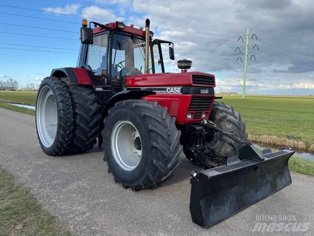 Case IH 1255 XL Traktorid