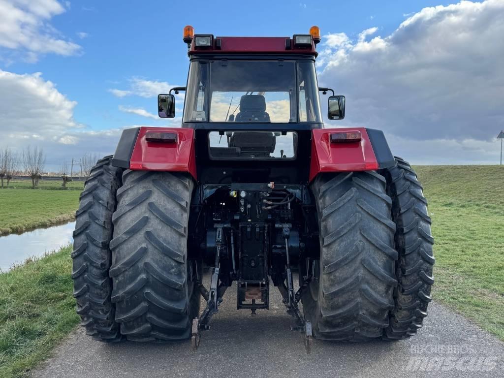 Case IH 1255 XL Traktorid