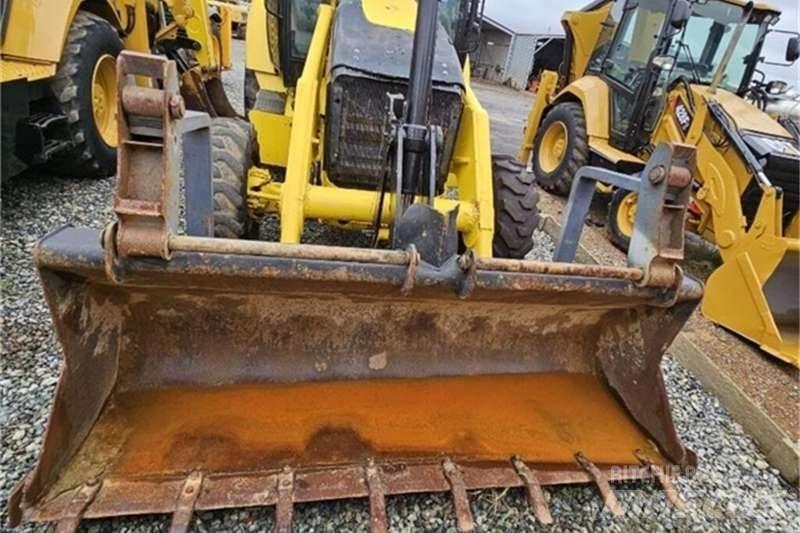 CAT 422E TLB Ekskavaatorlaadurid