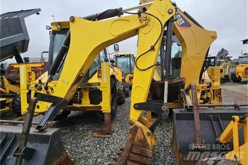 CAT 422E TLB Ekskavaatorlaadurid