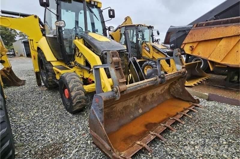 CAT 422E TLB Ekskavaatorlaadurid