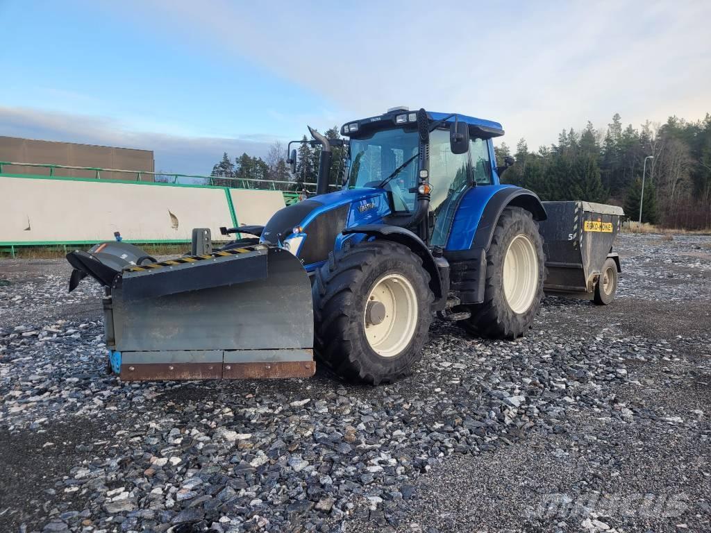 Valtra N 123 Traktorid