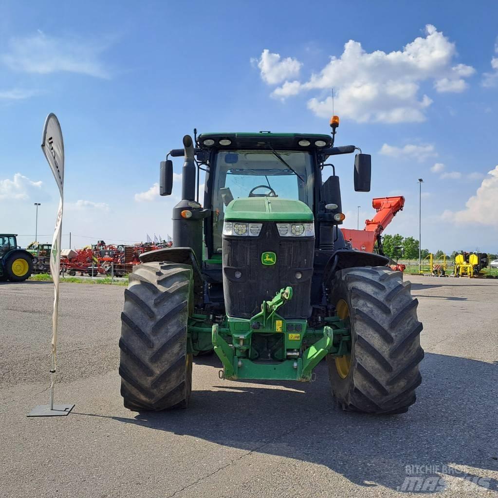 John Deere 7310 R Traktorid