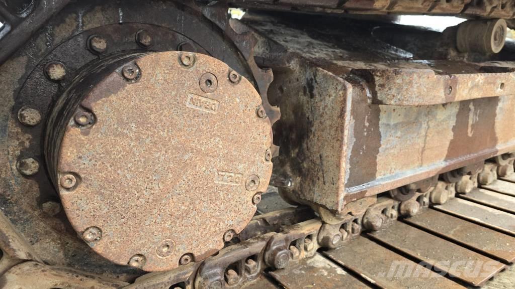 Komatsu PC 138 Roomikekskavaatorid