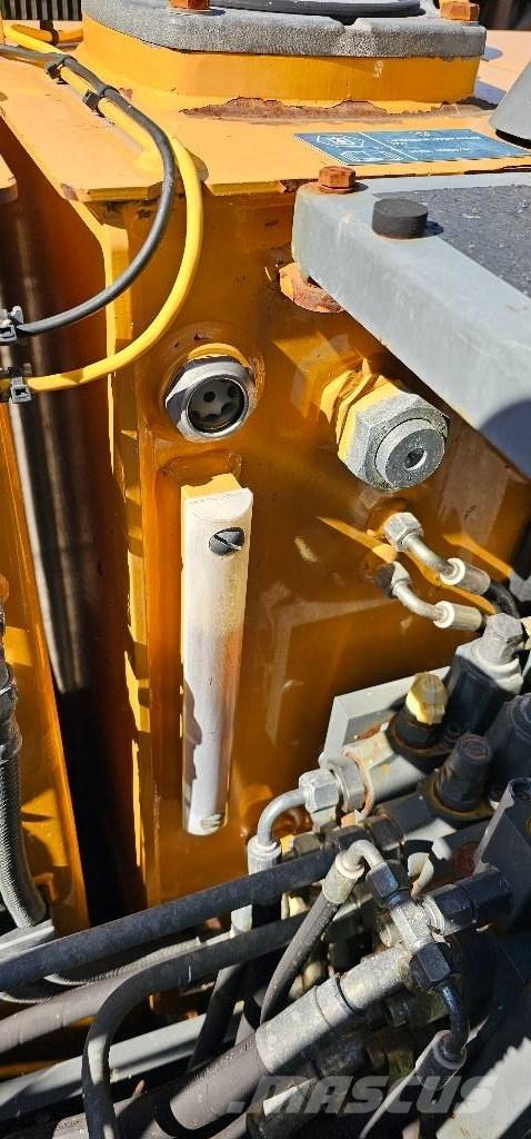 Liebherr LH 22 M Materjalikäitlusmasinad