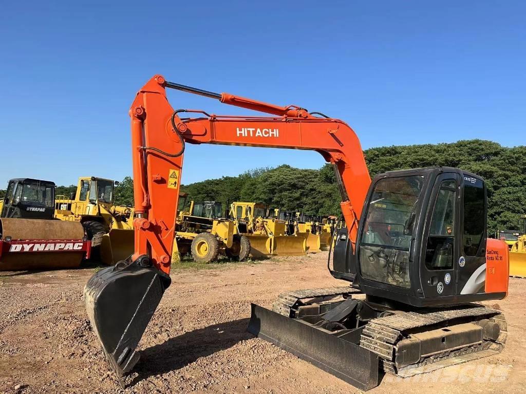 Hitachi ZX70 Väikeekskavaatorid 7t-12t