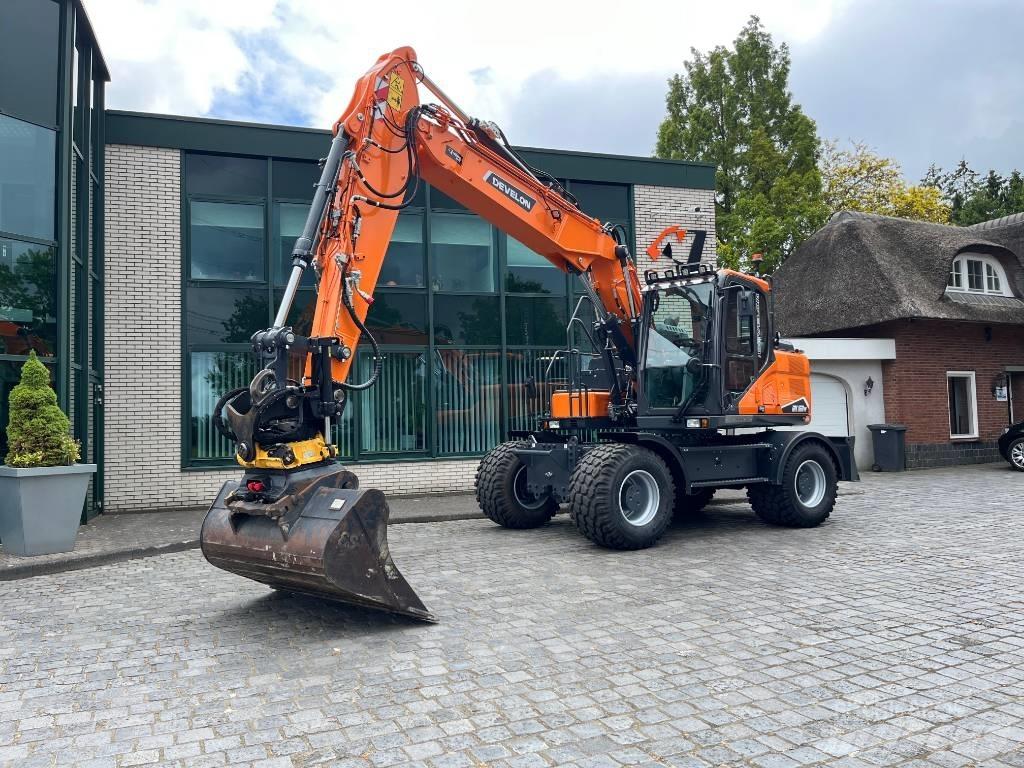 Develon DX 160 W-7 Ratasekskavaatorid