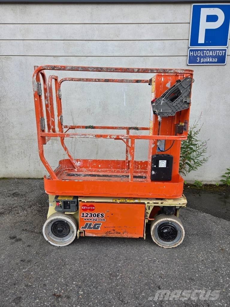 JLG 1230 ES Käärtõstukid