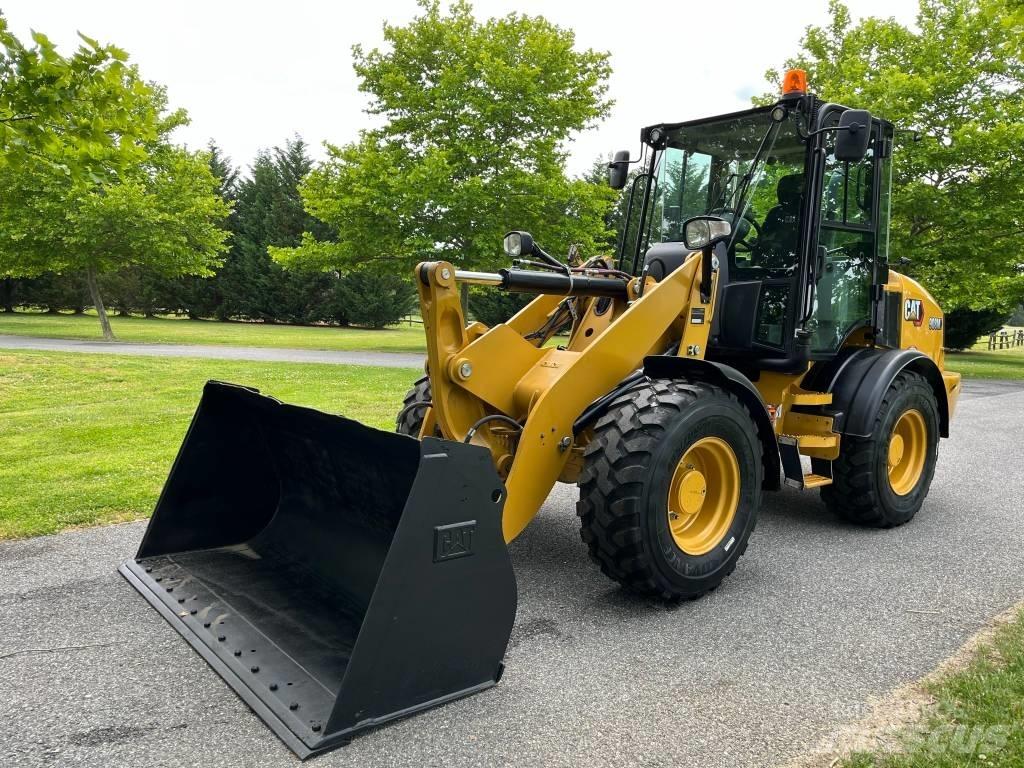 CAT 908M Rataslaadurid