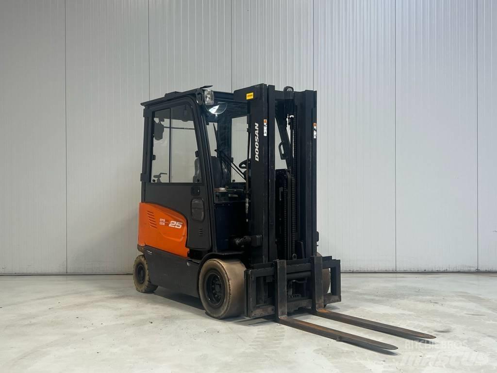Doosan B25X-7 Elektritõstukid