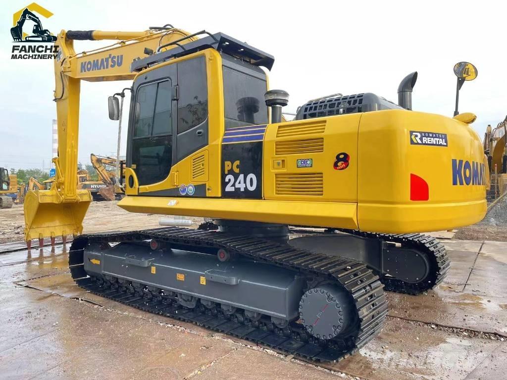 Komatsu PC240 Roomikekskavaatorid