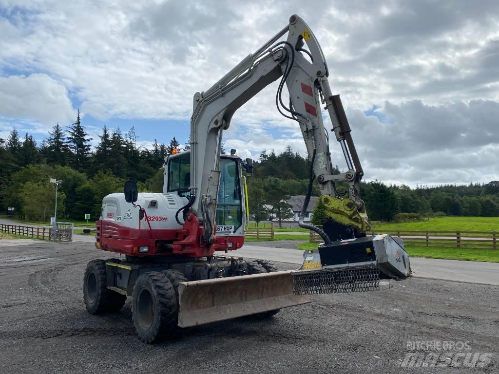 Takeuchi TB 295 W Ratasekskavaatorid