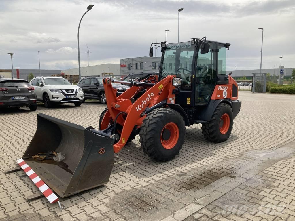 Kubota R 090 Kompaktlaadurid