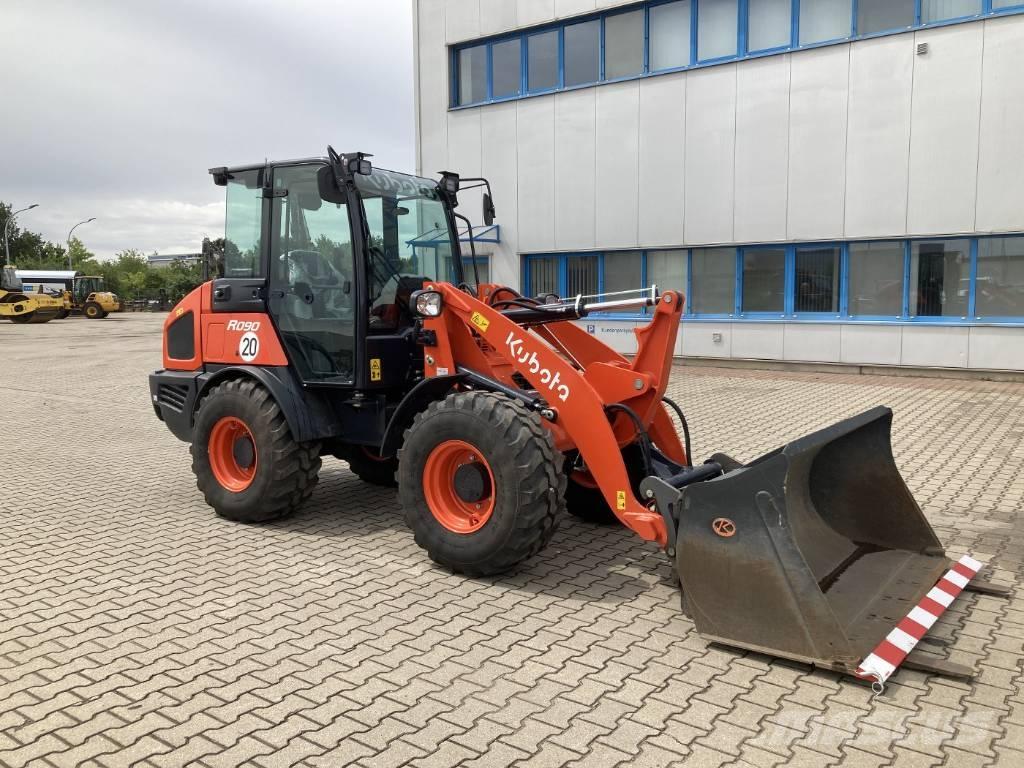 Kubota R 090 Kompaktlaadurid
