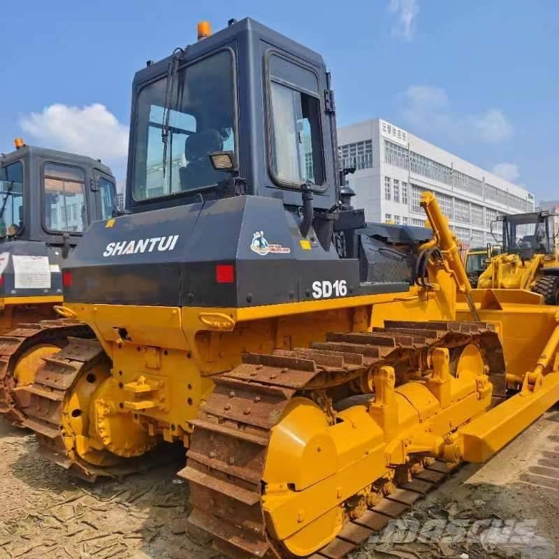 Shantui SD 16 Buldooserid