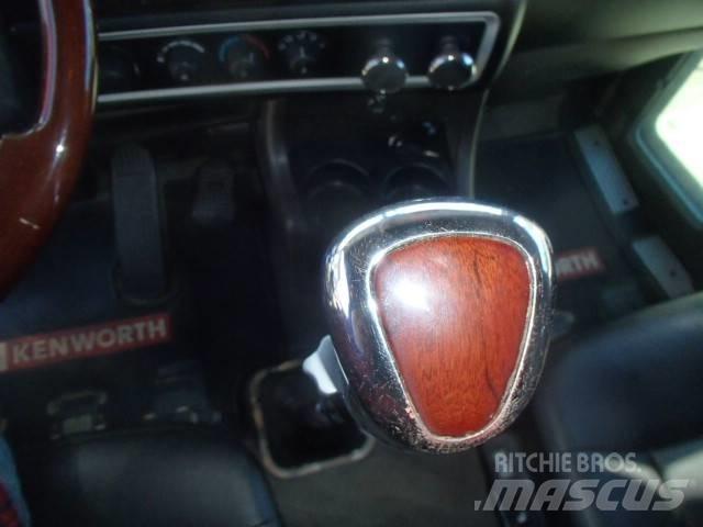 Kenworth W 900 L Sadulveokid