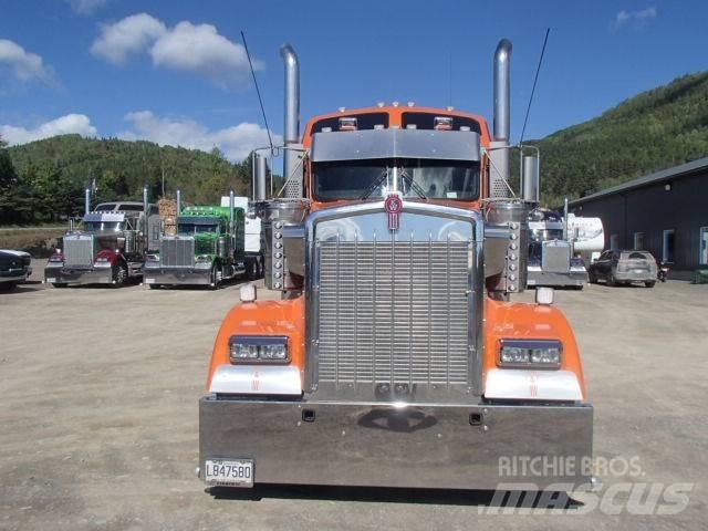 Kenworth W 900 L Sadulveokid
