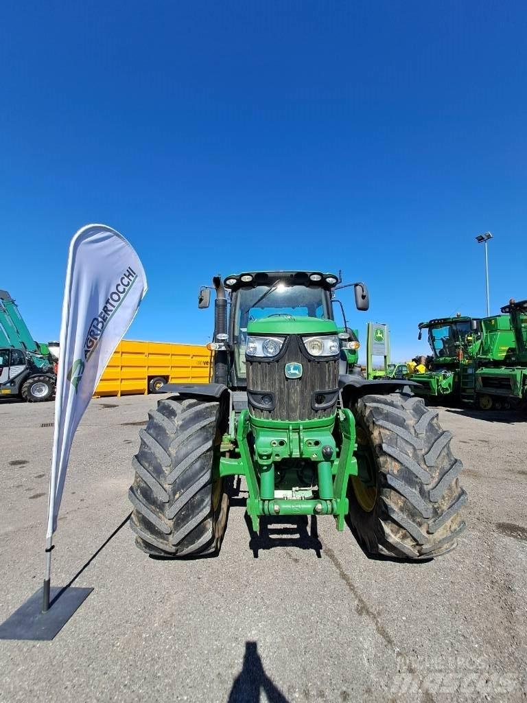 John Deere 6210 R Traktorid