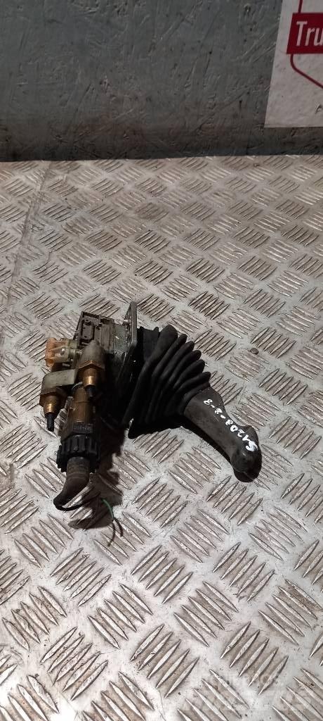 Scania S 94   1408332 Kabiinid