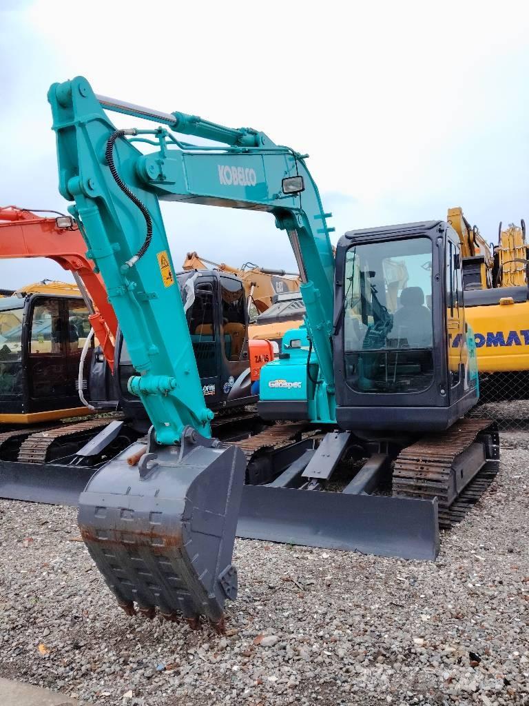 Kobelco SK75 Väikeekskavaatorid 7t-12t