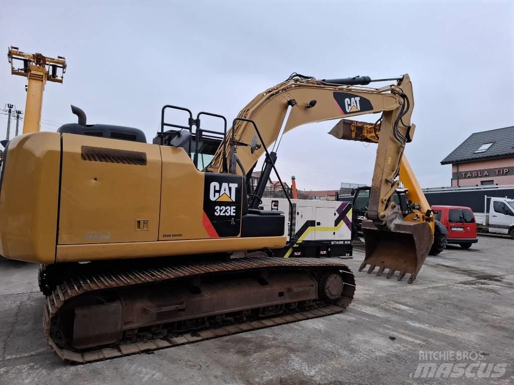 CAT 323 EL Roomikekskavaatorid