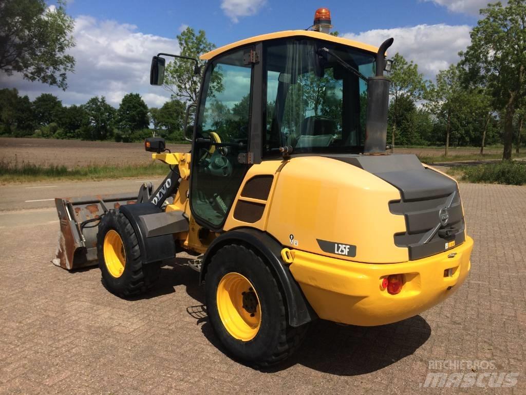 Volvo L 25 F Rataslaadurid